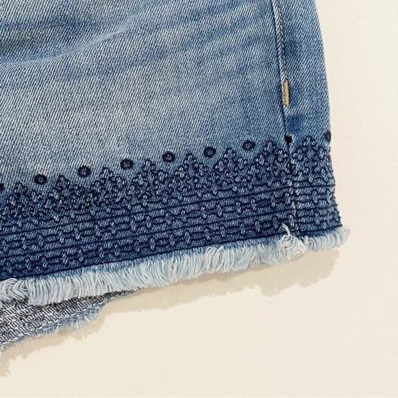 Loft | Frayed Denim Cut Off Shorts Embroidery Size 25/0 - Picture 4 of 7